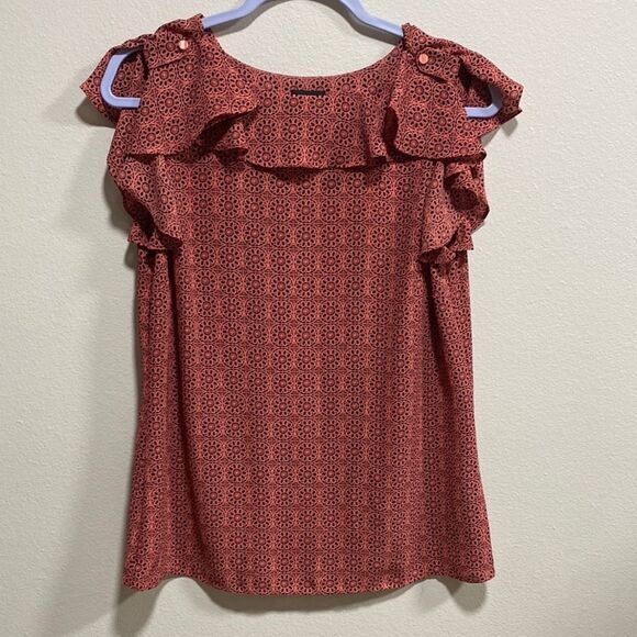 Worthington Deep Coral Ruffle Flutter Sleeve Blouse Small Medallion Print‎ - Picture 3 of 9